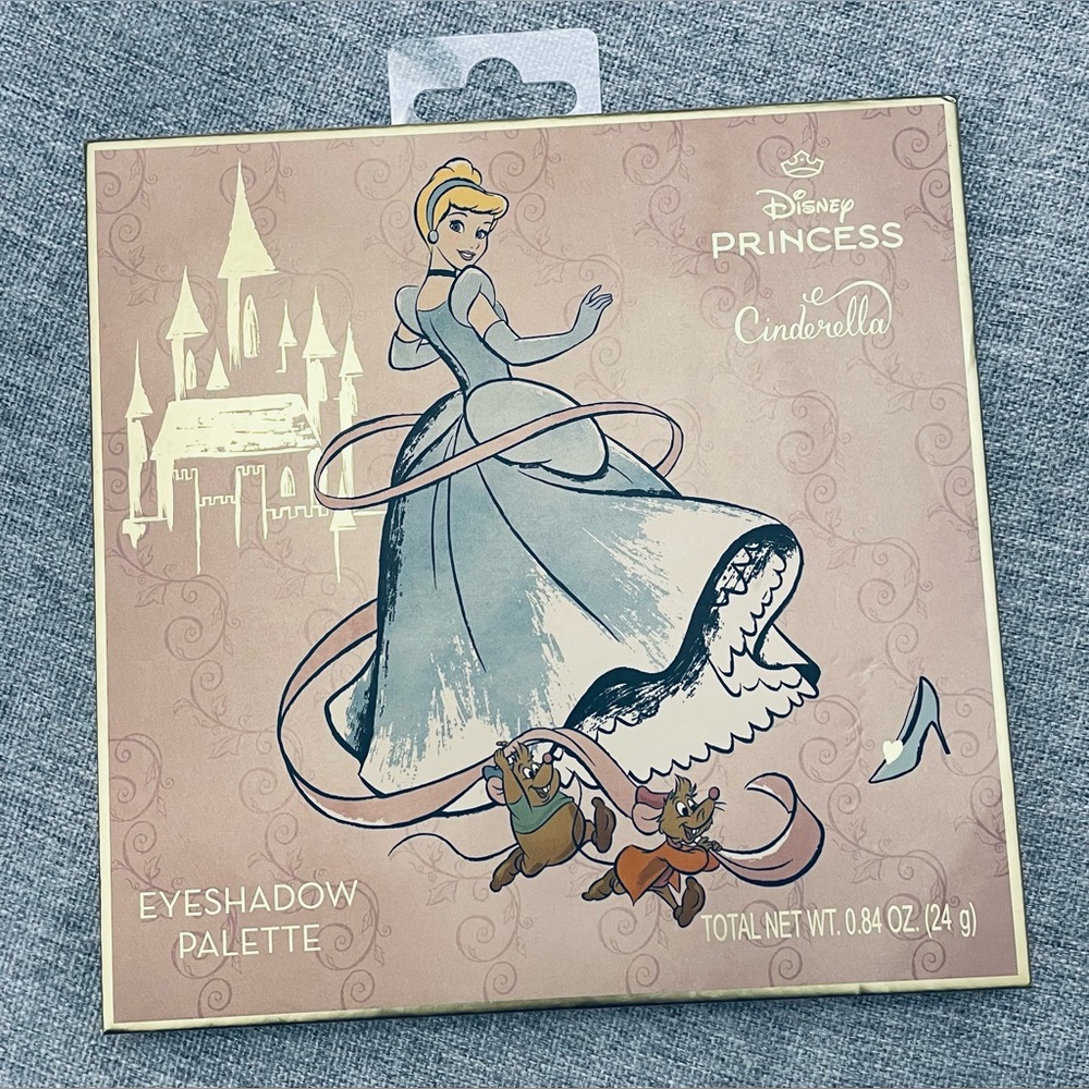 Disney Princess Cinderella Eye Shadow Palette NWT sealed
